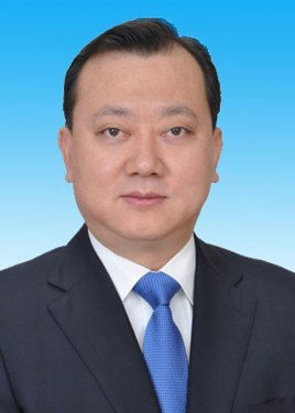 北大畢業的60后李丹履新內江市代理市長，專業背景引發關注
